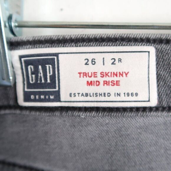 Gap True Skinny Mid Rise Jeans - Size 26 / 2R - Picture 7 of 8